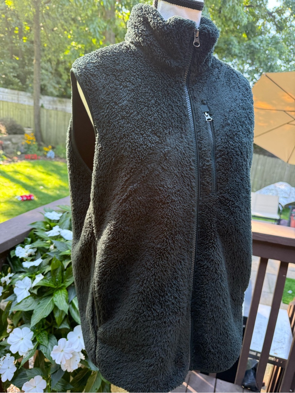 Uniqlo Women's green fleece Full-Zip Sleeveless Vest Stand Collar Size M
